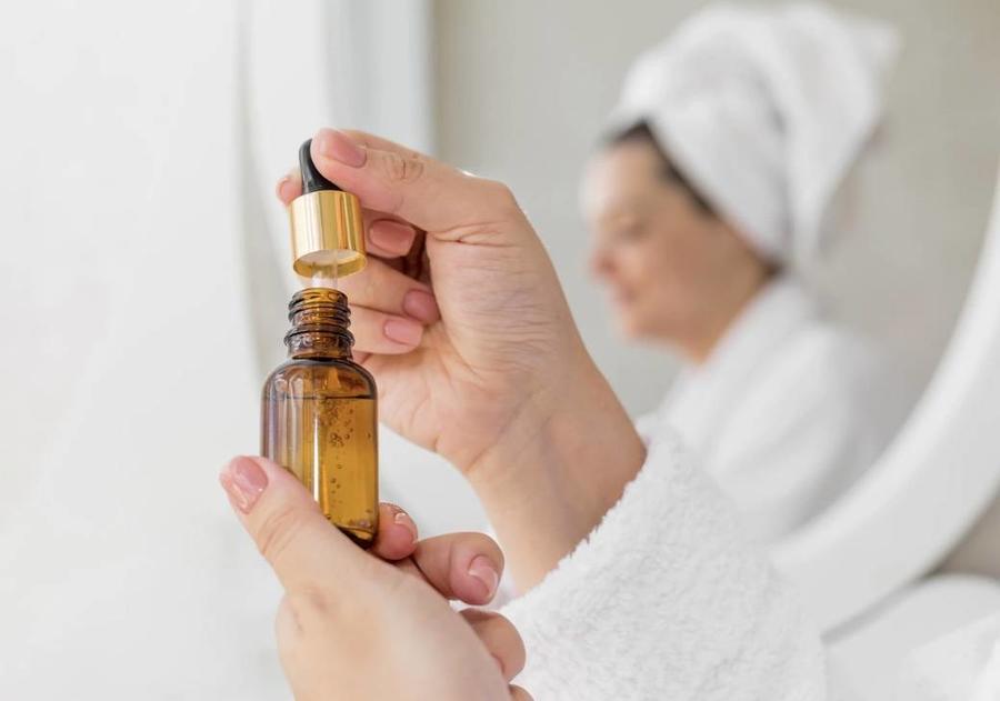 ÙÙˆØ§Ø¦Ø¯ Ø²ÙŠØª Ø§Ù„Ù„ÙˆØ² Ø§Ù„Ù…Ø± Ù„Ø­Ù„ Ù…Ø´Ø§ÙƒÙ„ Ø§Ù„Ø¨Ø´Ø±Ø© | Ù…ÙˆÙ‚Ø¹ Ø³ÙˆØ§ 