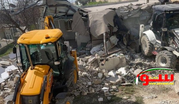 Ø§Ù„Ø´Ø±Ø·Ø© Ø§Ù„Ø¥Ø³Ø±Ø§Ø¦ÙŠÙ„ÙŠØ© ØªÙ‡Ø¯Ù… Ù…Ù†Ø²Ù„Ø§ ÙÙŠ Ø£Ù… Ø§Ù„ÙØ­Ù… | Ù…ÙˆÙ‚Ø¹ Ø³ÙˆØ§ 