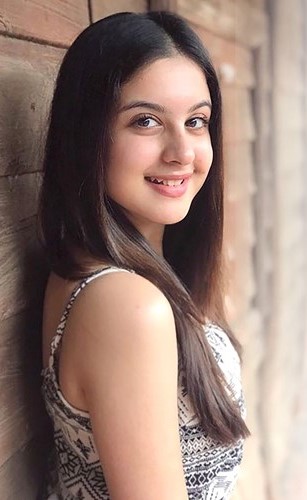 Ù…Ù…Ø«Ù„Ø© Ù‡Ù†Ø¯ÙŠØ© ØªÙ†ØªØ­Ø± Ø£Ø«Ù†Ø§Ø¡ Ø¹Ù…Ù„Ù‡Ø§ Ø¨Ù…ÙˆÙ‚Ø¹ Ø§Ù„ØªØµÙˆÙŠØ± | Ù…ÙˆÙ‚Ø¹ Ø³ÙˆØ§ 