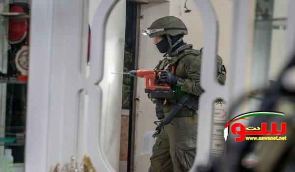 Ø§Ù„Ø§Ø­ØªÙ„Ø§Ù„ ÙŠØ£Ø®Ø° Ù‚ÙŠØ§Ø³Ø§Øª Ù…Ù†Ø²Ù„ÙŠ Ù…Ù†ÙØ°ÙŠ Ø¹Ù…Ù„ÙŠØ© Ø§Ù„Ø®Ù„ÙŠÙ„ ØªÙ…Ù‡ÙŠØ¯Ø§ Ù„Ù‡Ø¯Ù…Ù‡Ù…Ø§   | Ù…ÙˆÙ‚Ø¹ Ø³ÙˆØ§ 