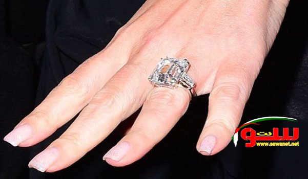 ØªØªÙØ§Ø¬Ø£ Ø¨Ø®Ø§ØªÙ… Ø®Ø·Ø¨Ø© Ù…Ø§Ø±ÙŠØ§ ÙƒØ§Ø±ÙŠ Ø­Ø¯ÙŠØ« Ø§Ù„Ø§Ù†ØªØ±Ù†Øª Ø¨Ù‚ÙŠÙ…Ø© 8 Ù…Ù„Ø§ÙŠÙŠÙ† Ø¯ÙˆÙ„Ø§Ø± | Ù…ÙˆÙ‚Ø¹ Ø³ÙˆØ§ 