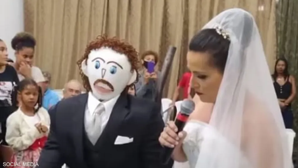 Ø§Ù…Ø±Ø£Ø© ØªØ²ÙˆØ¬Øª Ø¯Ù…ÙŠØ©.. Ø«Ù… 