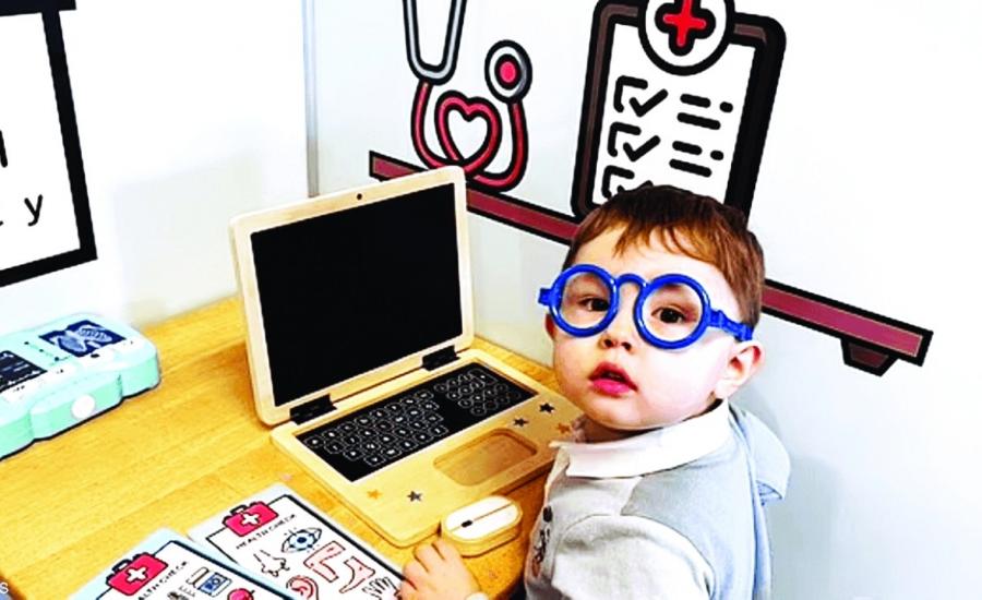 Ø·ÙÙ„ Ø¨Ø¹Ù…Ø± 3 Ø³Ù†ÙˆØ§Øª ÙŠØªØ¹Ù„Ù… 7 Ù„ØºØ§Øª | Ù…ÙˆÙ‚Ø¹ Ø³ÙˆØ§ 