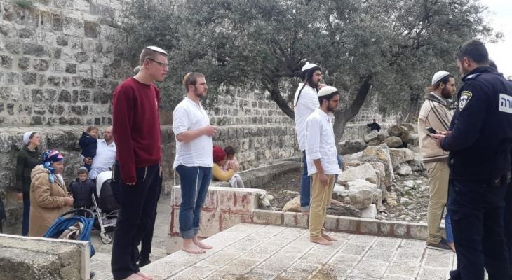 Ø¢Ù„Ø§Ù Ø§Ù„Ù…Ø³ØªÙˆØ·Ù†ÙŠÙ† ÙŠÙ‚ØªØ­Ù…ÙˆÙ† Ø§Ù„Ù…Ù‚Ø§Ù…Ø§Øª Ø§Ù„Ø¥Ø³Ù„Ø§Ù…ÙŠØ© ÙÙŠ ÙƒÙÙ„ Ø­Ø§Ø±Ø³ | Ù…ÙˆÙ‚Ø¹ Ø³ÙˆØ§ 