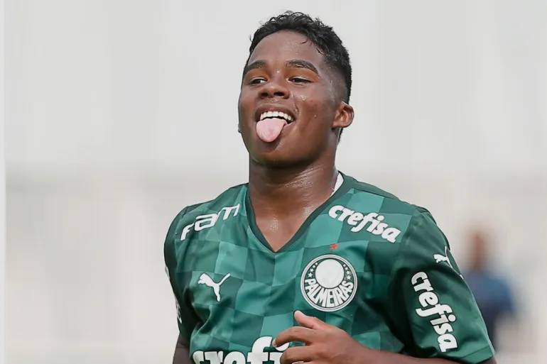 Ø£Ø¨Ø±Ø² 11 Ù…ÙˆÙ‡Ø¨Ø© Ø´Ø§Ø¨Ø© Ø³ØªØ®Ø·Ù Ø§Ù„Ø£Ø¶ÙˆØ§Ø¡ Ø®Ù„Ø§Ù„ 2023 | Ù…ÙˆÙ‚Ø¹ Ø³ÙˆØ§ 